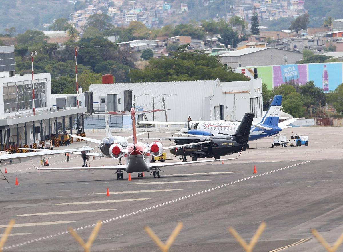Extranjero muere antes de aterrizar en Toncontín