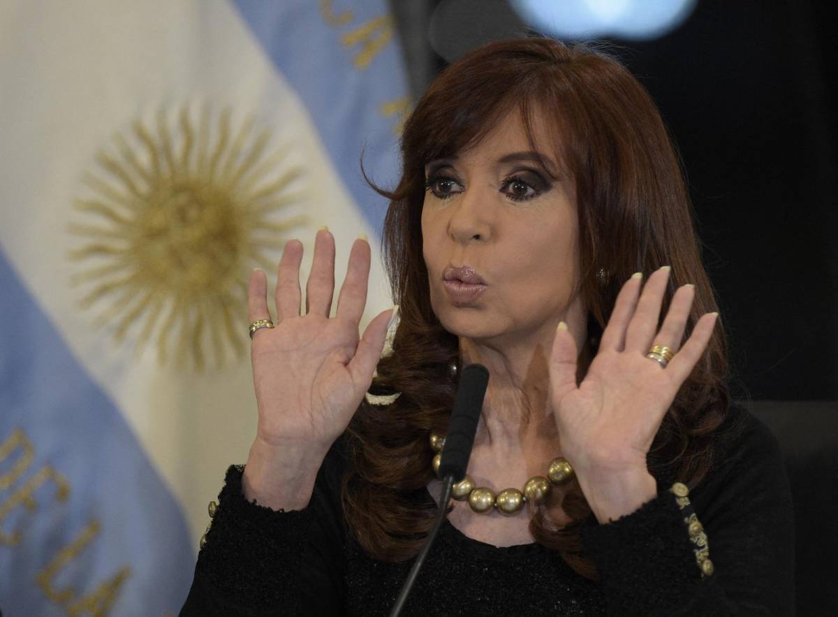 Fiscal argentino pide condena de 12 años de prisión para Cristina Fernández