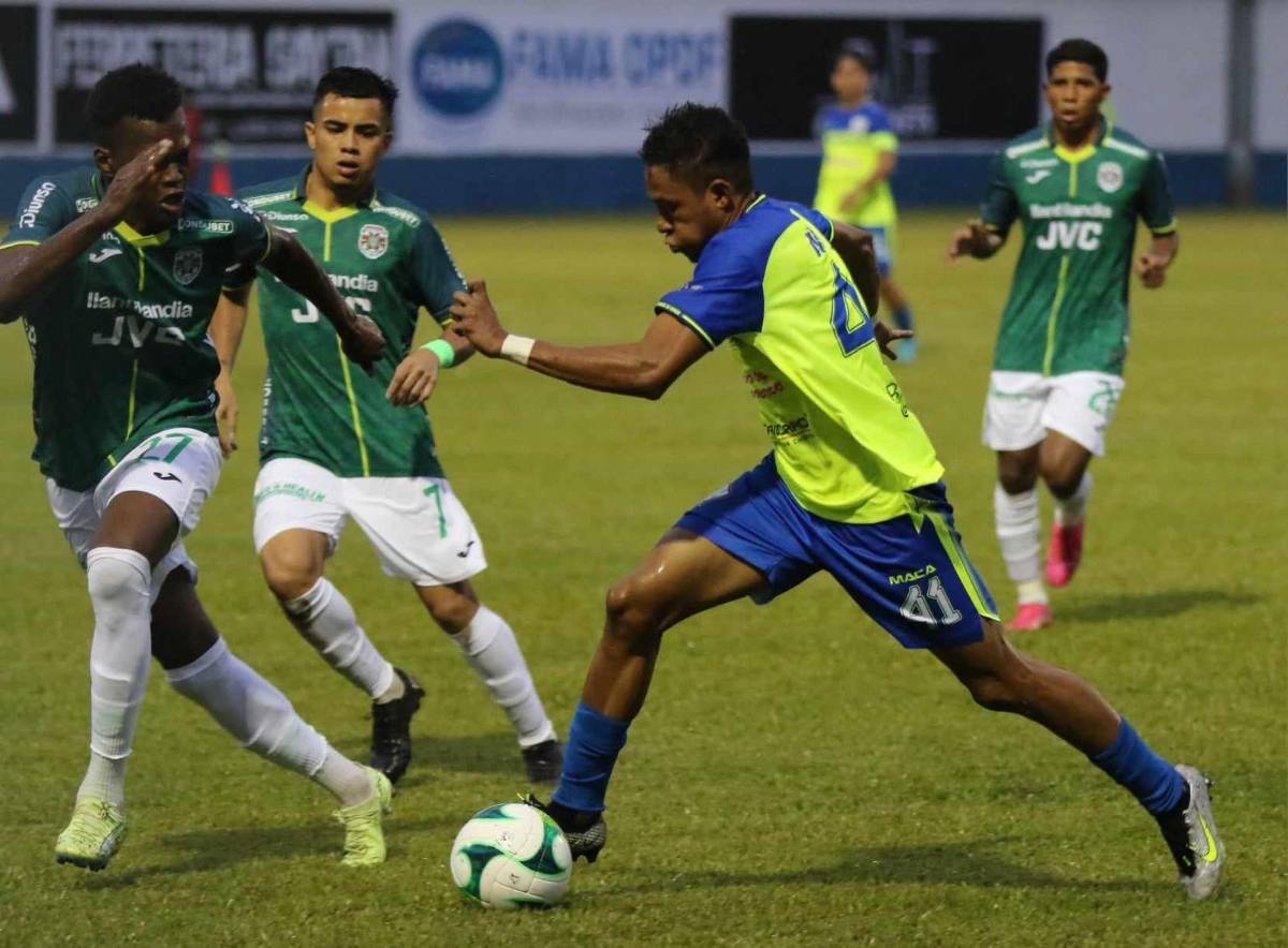 El Olancho Fc continuaba en su lucha para no perder puntos en casa.