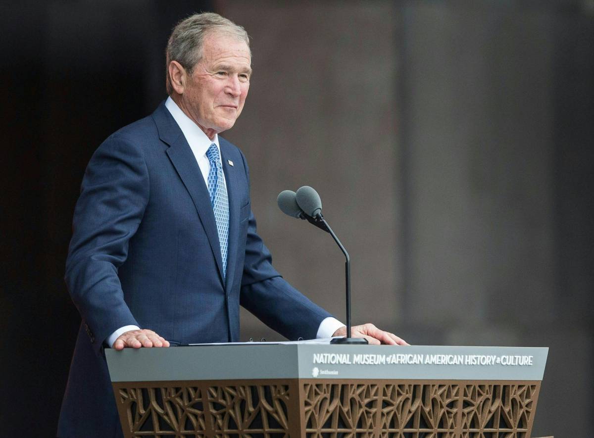 Lapsus de Bush sobre “invasión injustificada” de Irak que él mismo lanzó causa indignación