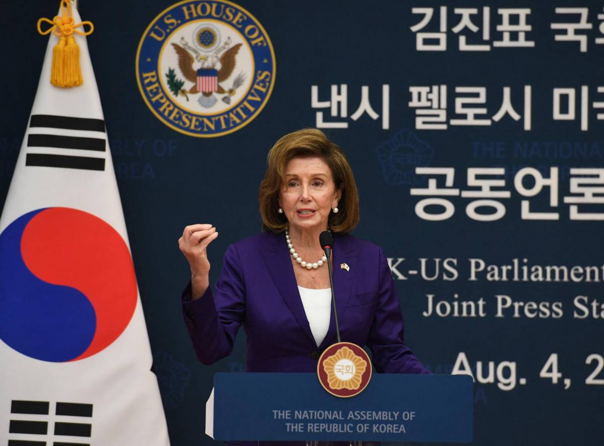 Pelosi manda un mensaje de advertencia a Corea del Norte desde Seúl