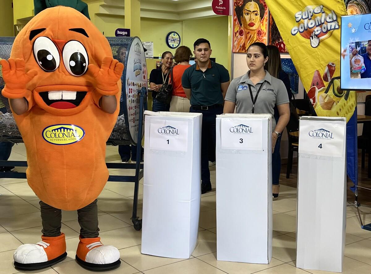 Seis fueron los afortunados ganadores de “Supermercados Colonial cumple tus deseos esta navidad”.