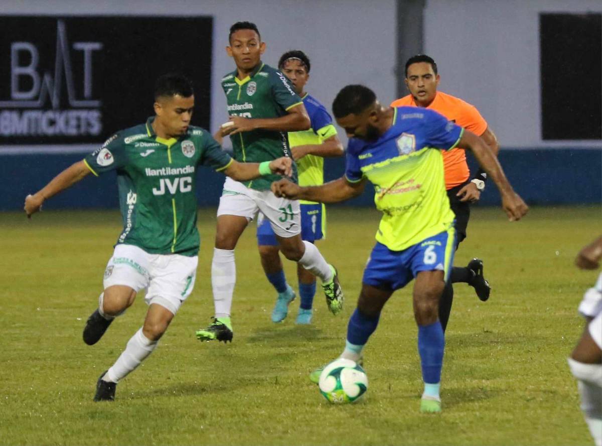 El duelo se detuvo durante 20 minutos por un apagón en el Estadio.