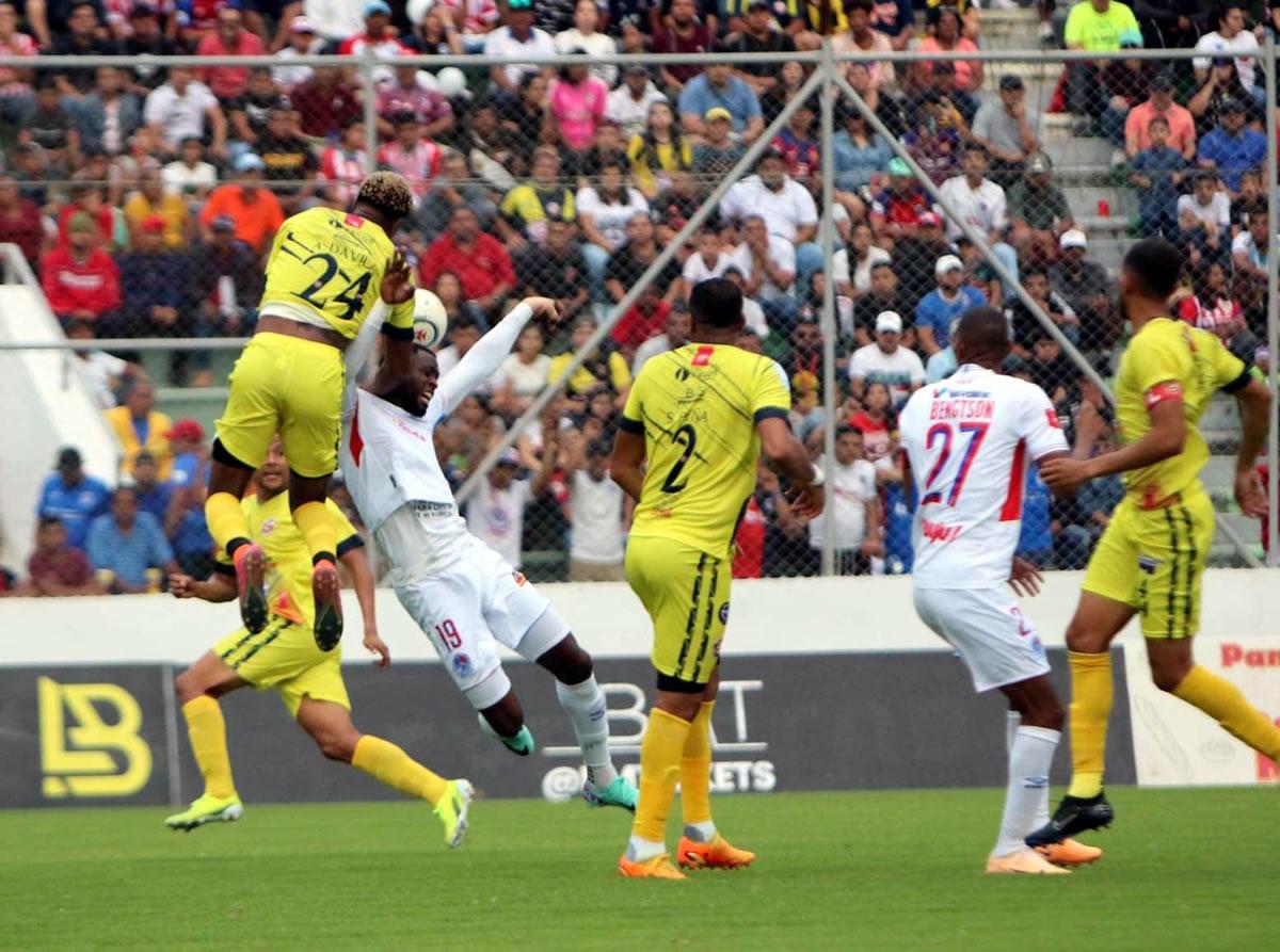 Génesis vs Olimpia: así vivimos el minuto a minuto del debut del campeón