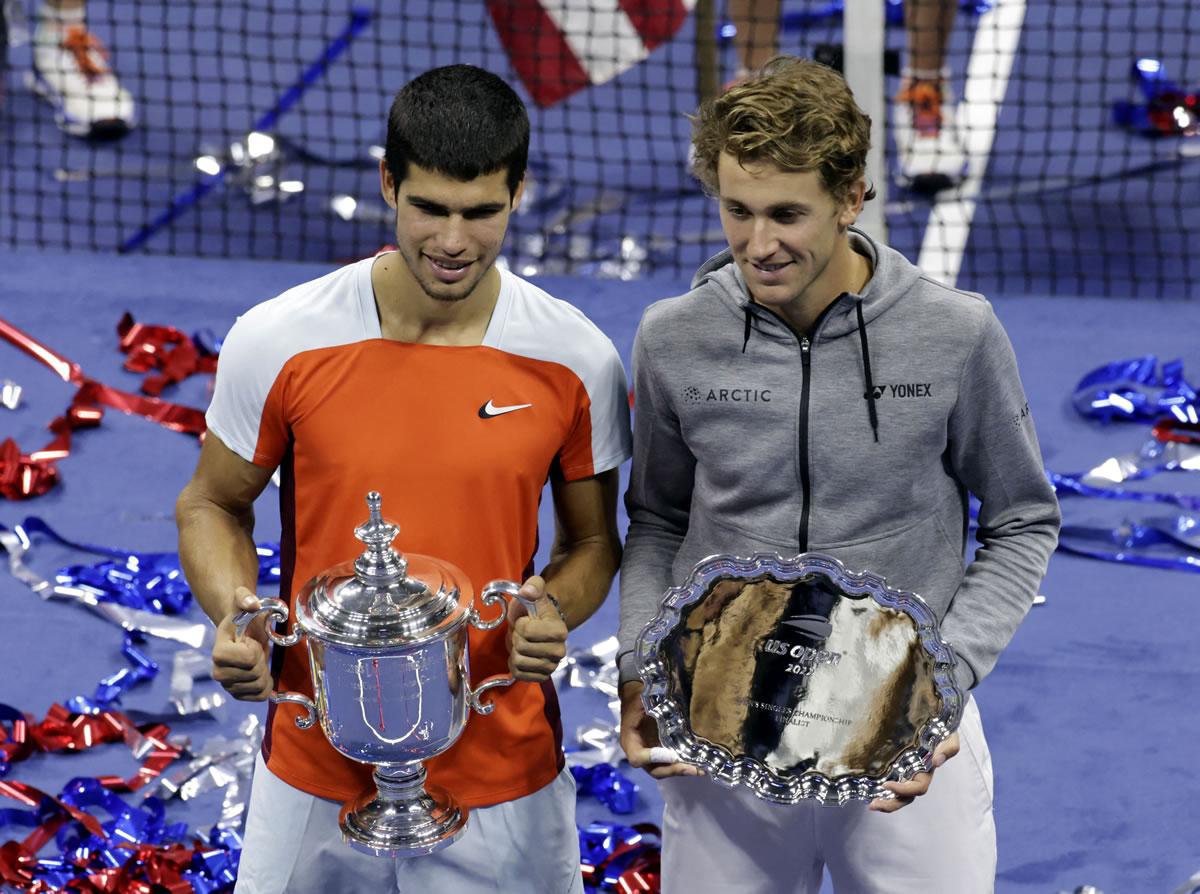 Alcaraz superó por tercera vez en tres precedentes a Ruud, esta vez en una final en la que ambos jugadores, además del título, se jugaban la cumbre de la clasificación mundial.