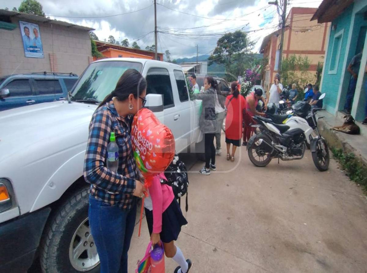 Con alabanzas y globos, así despiden al pequeño Johnny Neptaly Gómez