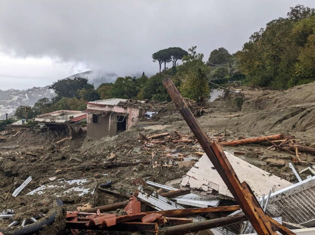 Un muerto y una decena de desaparecidos tras aluvión en Italia