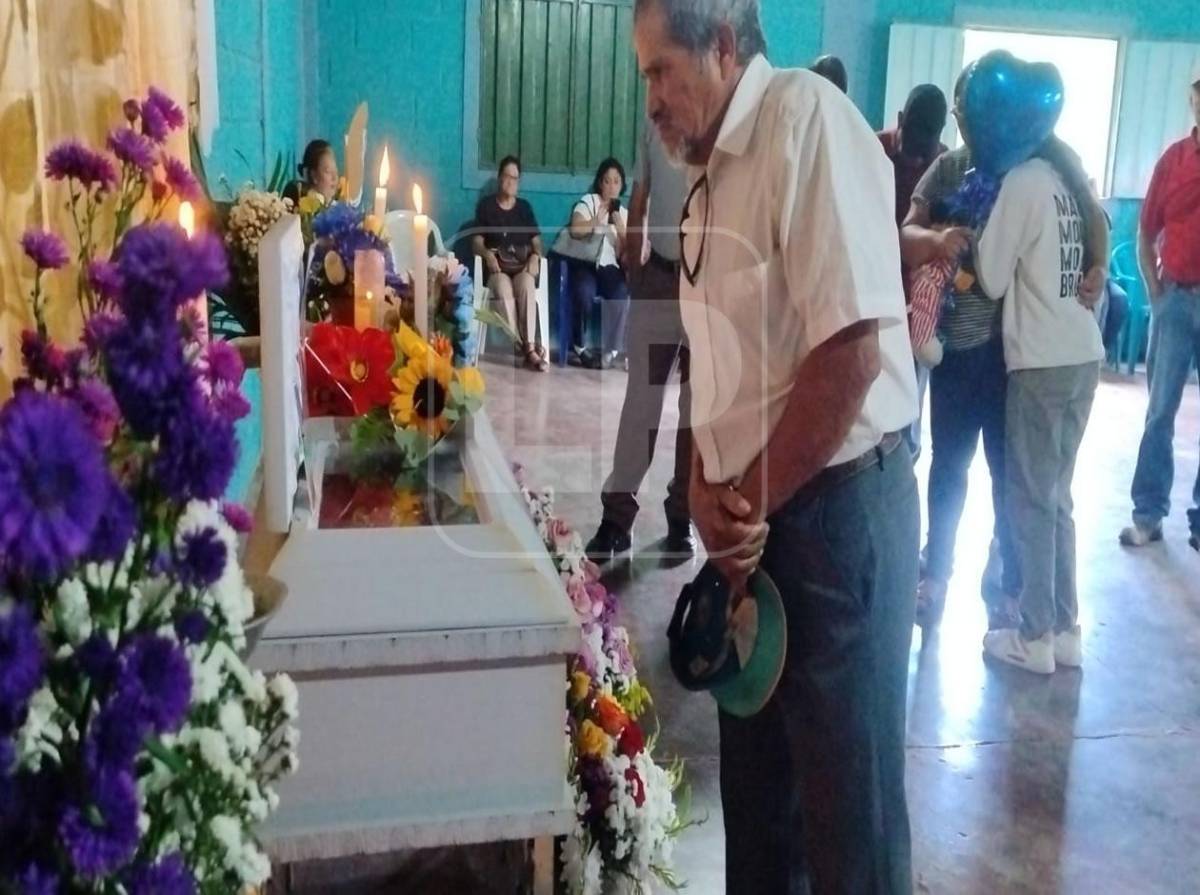 Con alabanzas y globos, así despiden al pequeño Johnny Neptaly Gómez