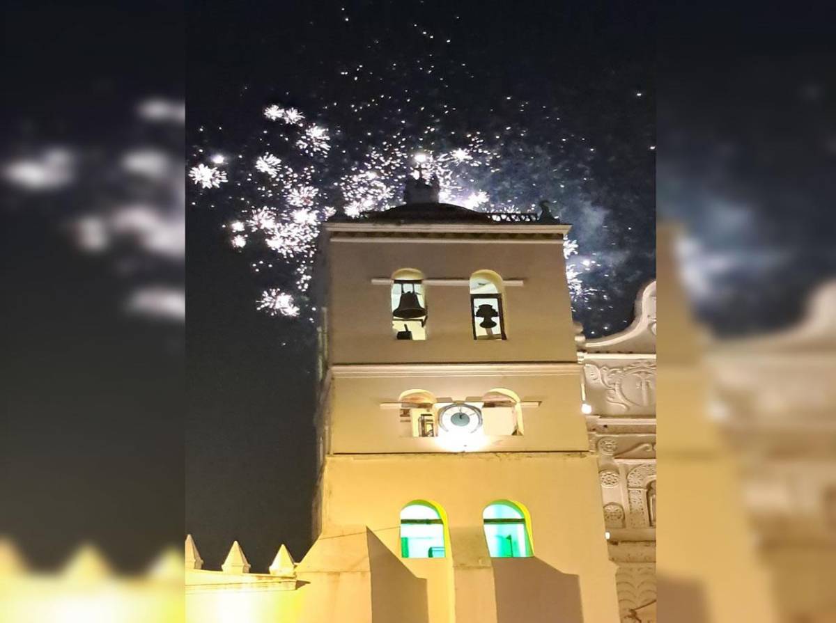 Con danzas, globos y fuegos artificiales, así recibió Comayagua el 2026