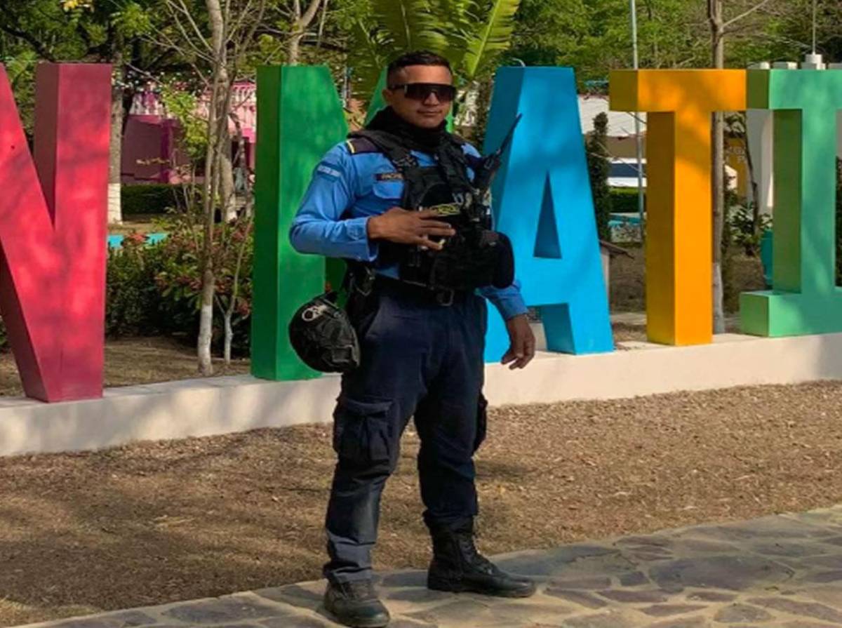 “Cuando me paguen, voy a comprar un bajo para tocar en la iglesia”: la promesa de fe del policía Yorbic Vallecillo