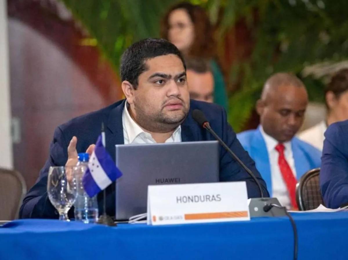 José Cardona a Isis Cuéllar tras elecciones: “Espero que te presentes voluntariamente al Ministerio Público”