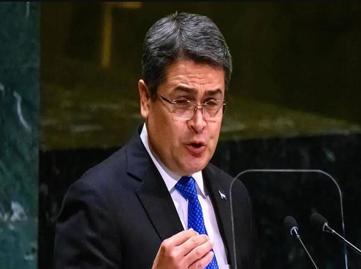 ¿Cuáles son los delitos por los que tiene orden de captura Juan Orlando Hernández?