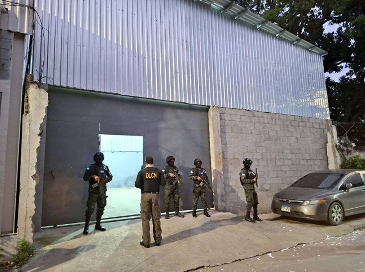 Allanamientos en SPS dejan tres detenidos, armas, vehículos y drogas decomisadas