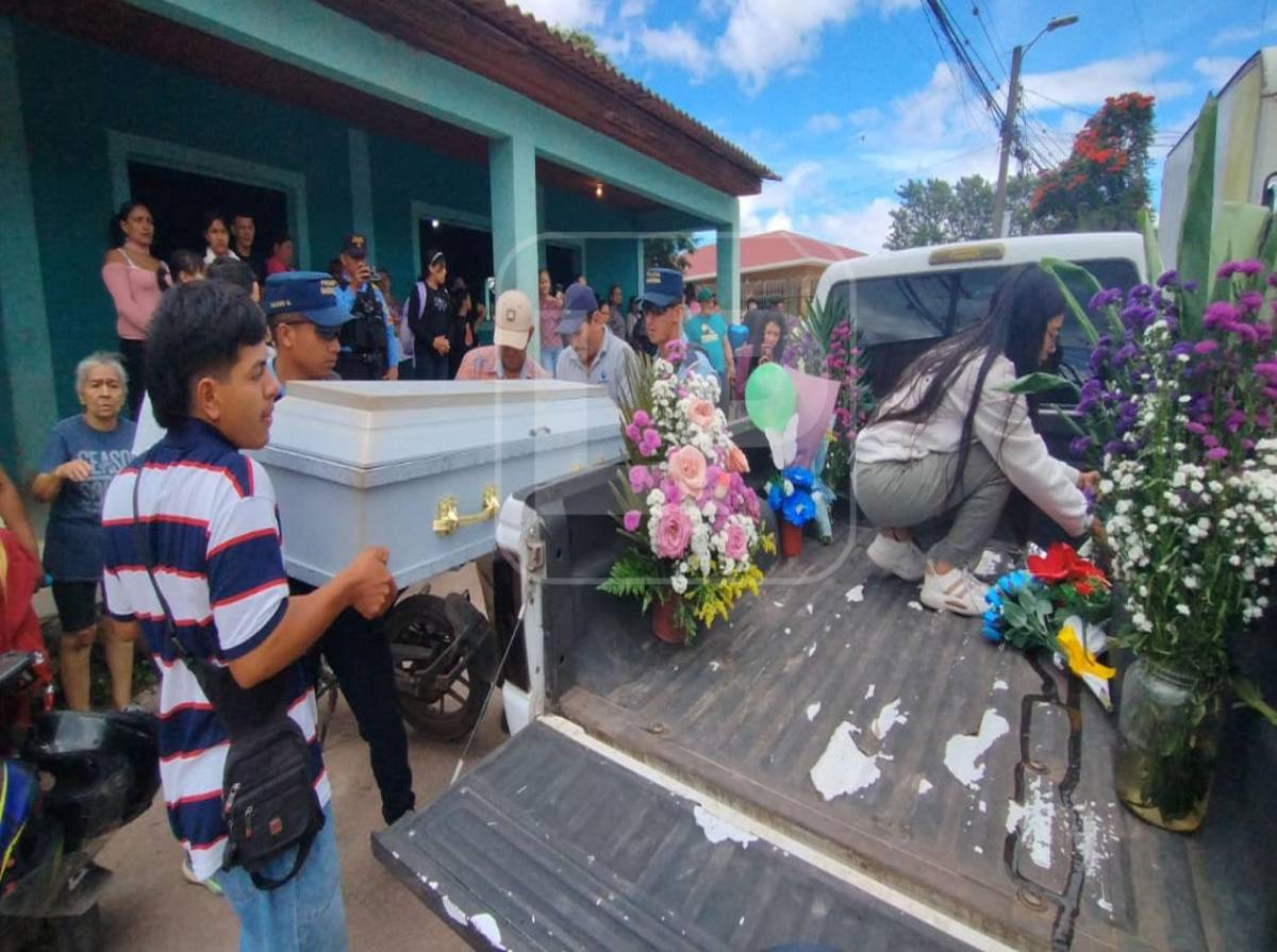 Con alabanzas y globos, así despiden al pequeño Johnny Neptaly Gómez