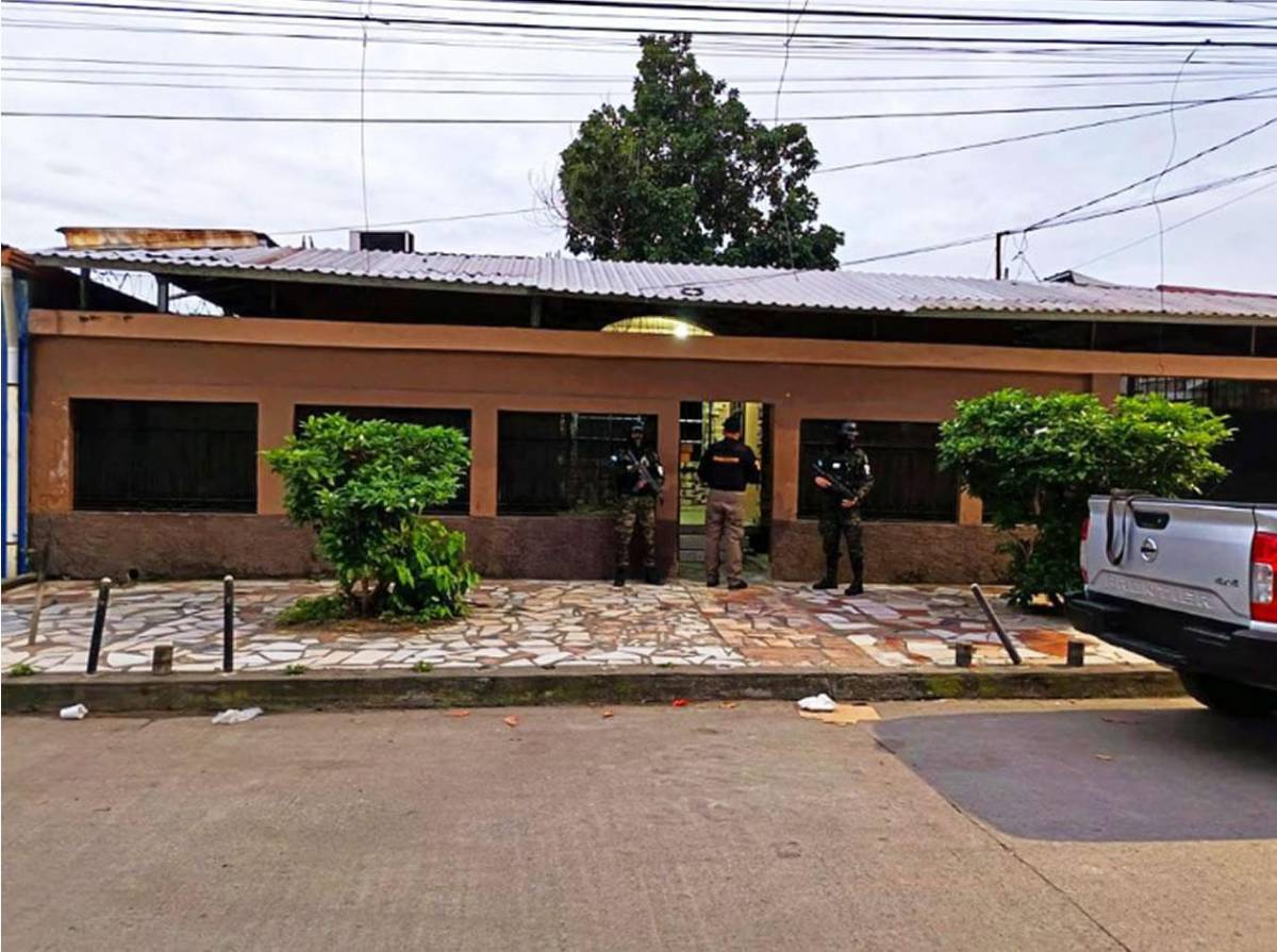 Allanamientos en SPS dejan tres detenidos, armas, vehículos y drogas decomisadas