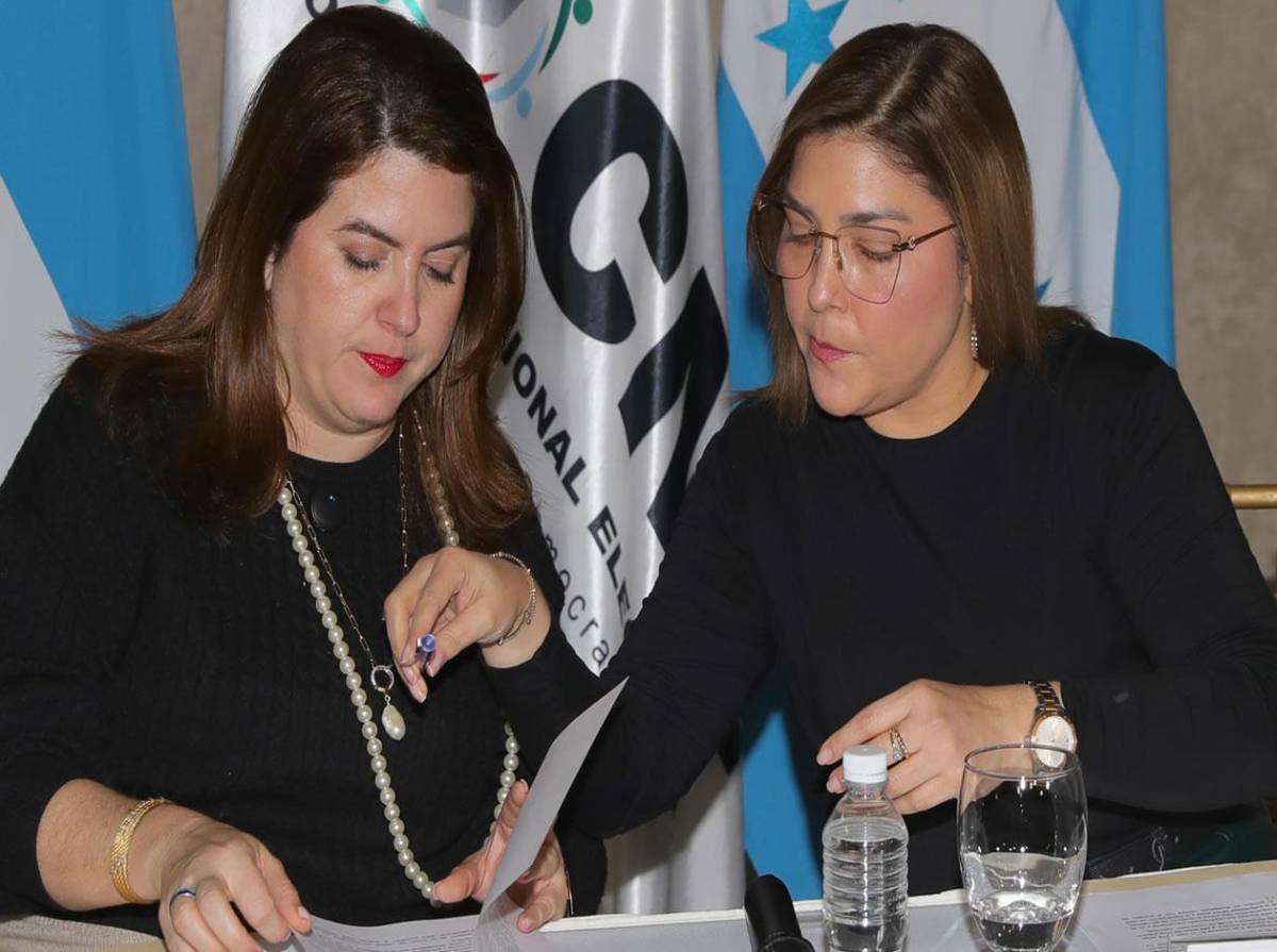 Nasralla visitó San Antonio de Flores, El Paraíso, donde hay elecciones este domingo