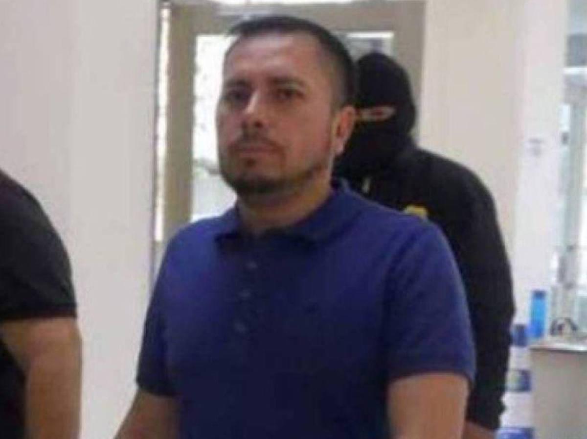 ¿Qué contienen los barriles descubiertos en propiedad de Magdaleno Meza?