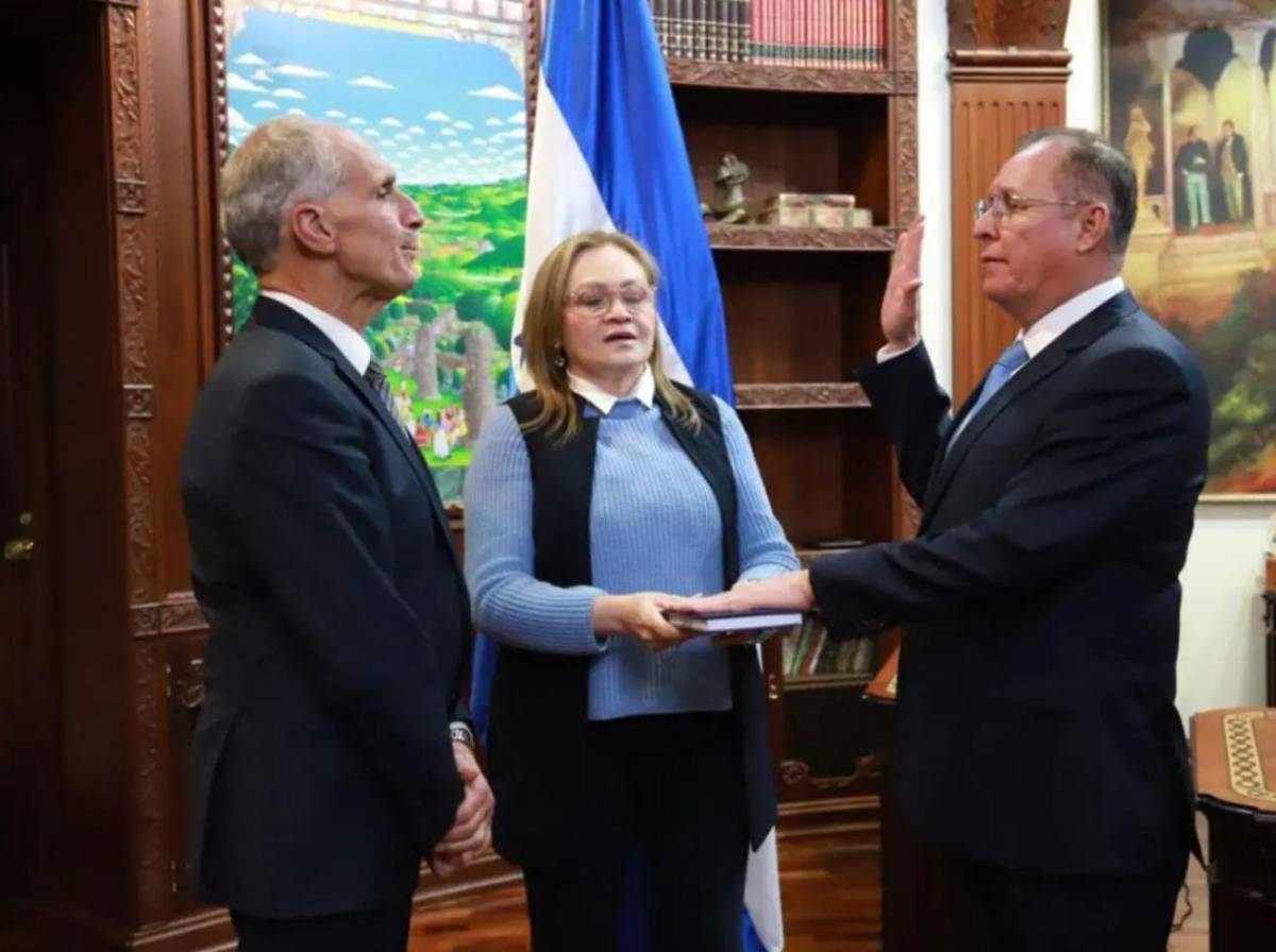 Exdiputada y otros liberales asumen cargos en el gobierno de Nasry Asfura