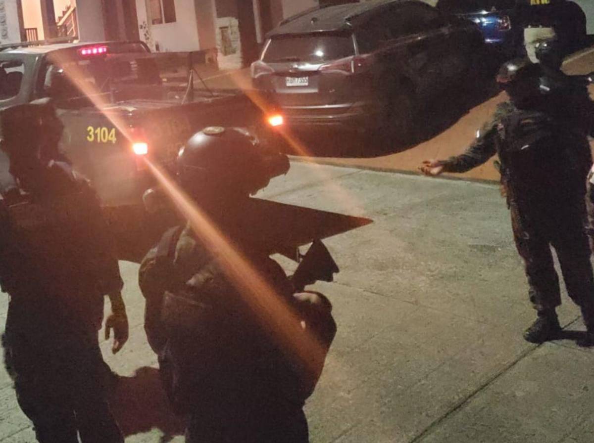Hijo de Iván Velásquez huyó de Campisa en un carro deportivo para evitar ser capturado