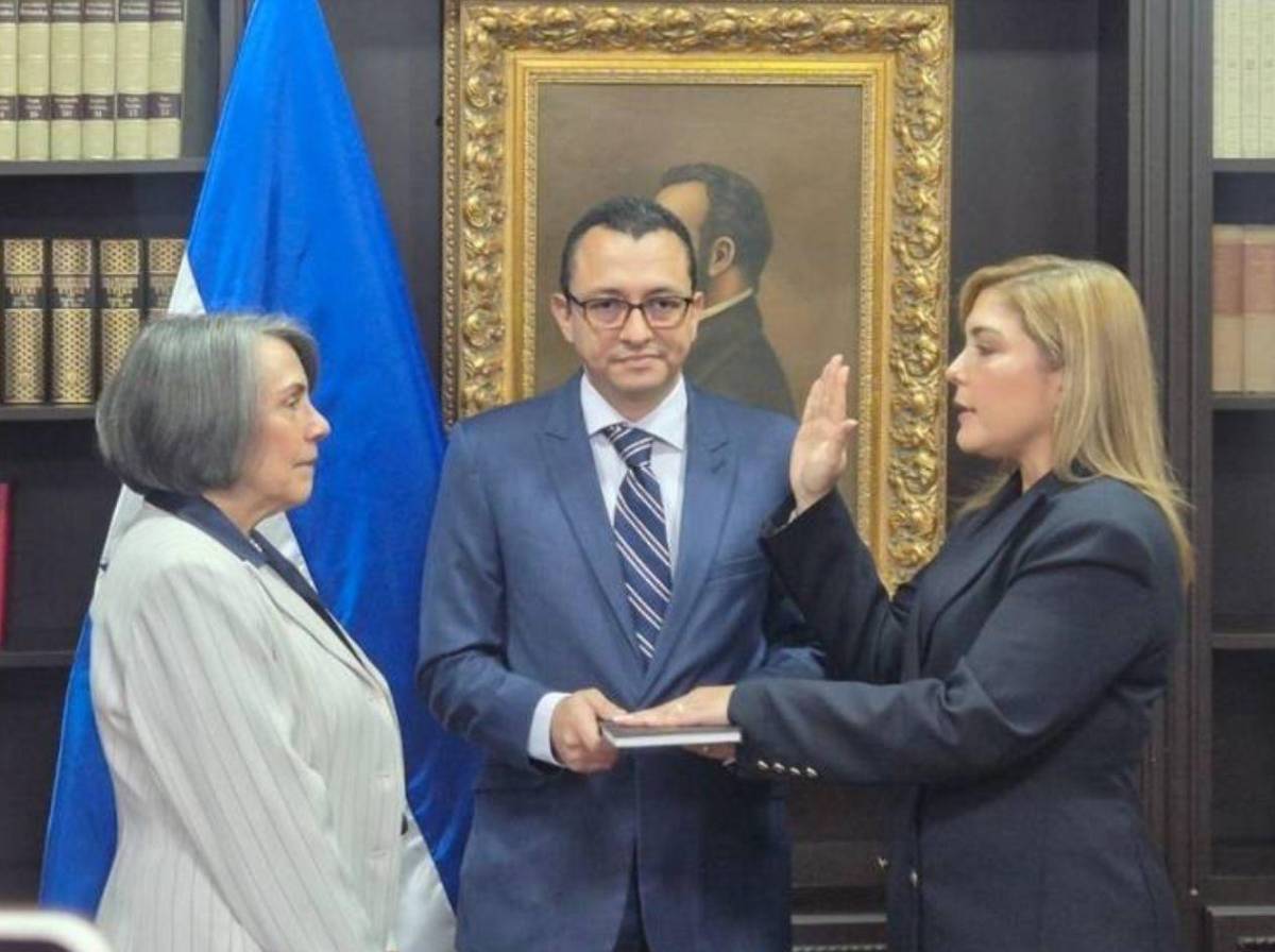Ana Paola Hall responde a críticas por su nombramiento como embajadora en España