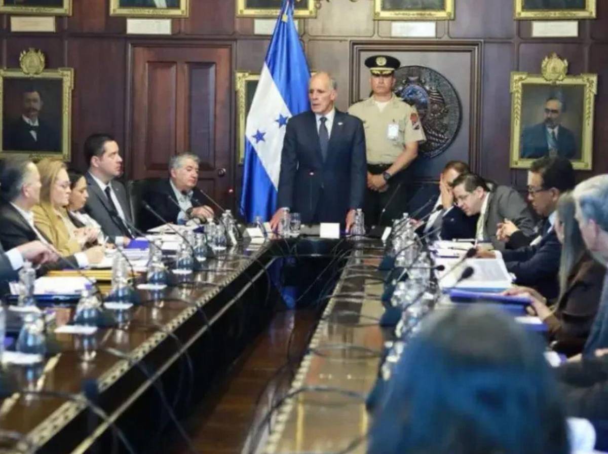 Revelan la razón por la que Asfura destituyó a Arely Argueta, Emilio Maldonado y Allan Castillo