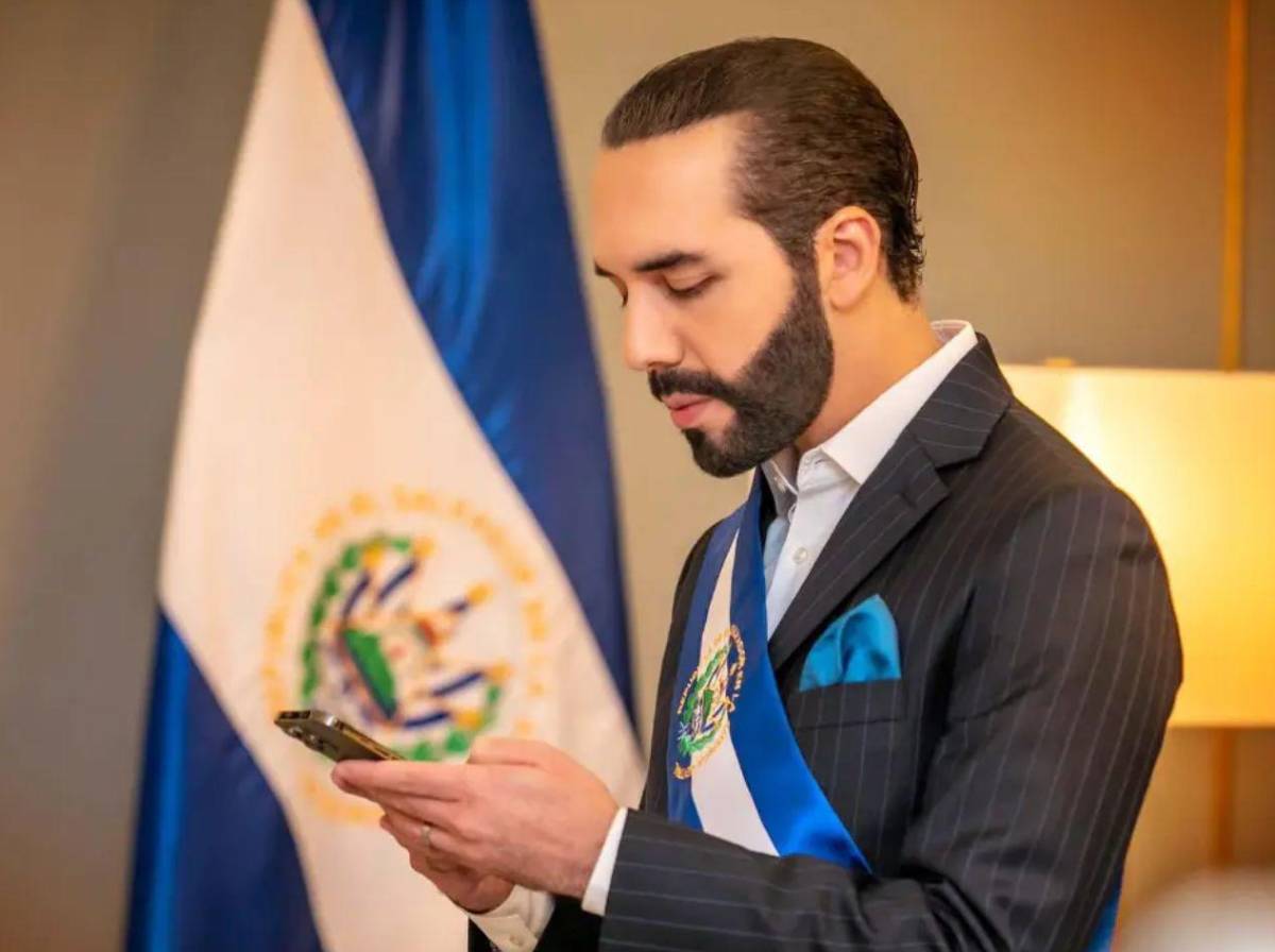Joven hondureña con leucemia pide ayuda a Bukele y recibe respuesta del presidente