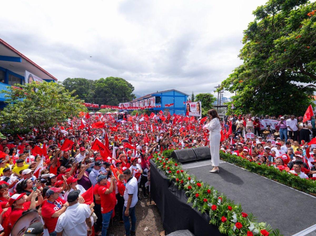 Rixi Moncada promete mejorar salarios de la clase trabajadora en su visita a La Ceiba