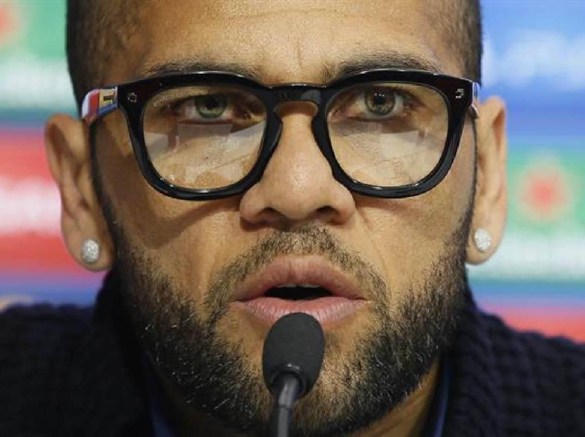 Increíble: Revelan cuánto dinero le corresponde a Alves por estar meses en prisión