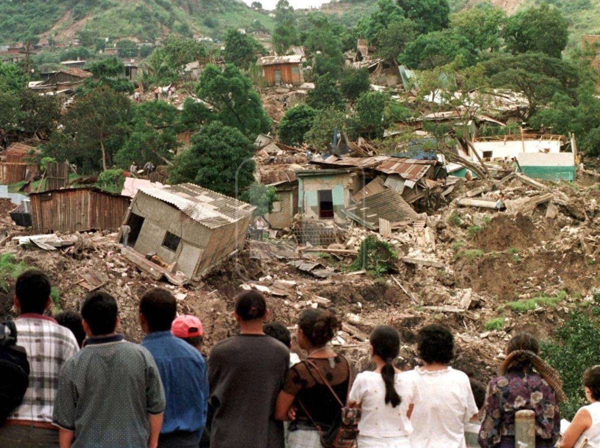 Fotos inéditas de la devastación causada por el huracán Mitch en Honduras