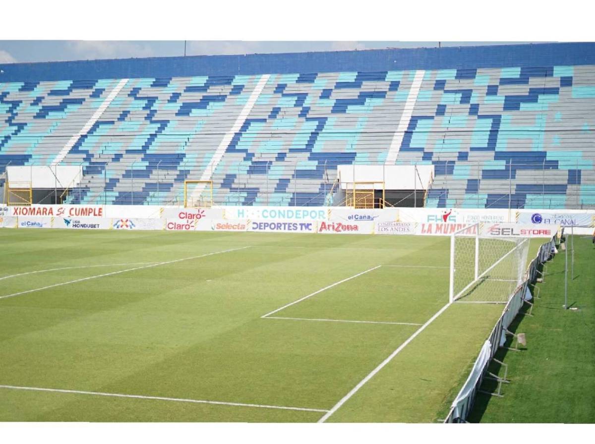 Artista catracho y ambiente en las calles antes del Real España vs Olimpia