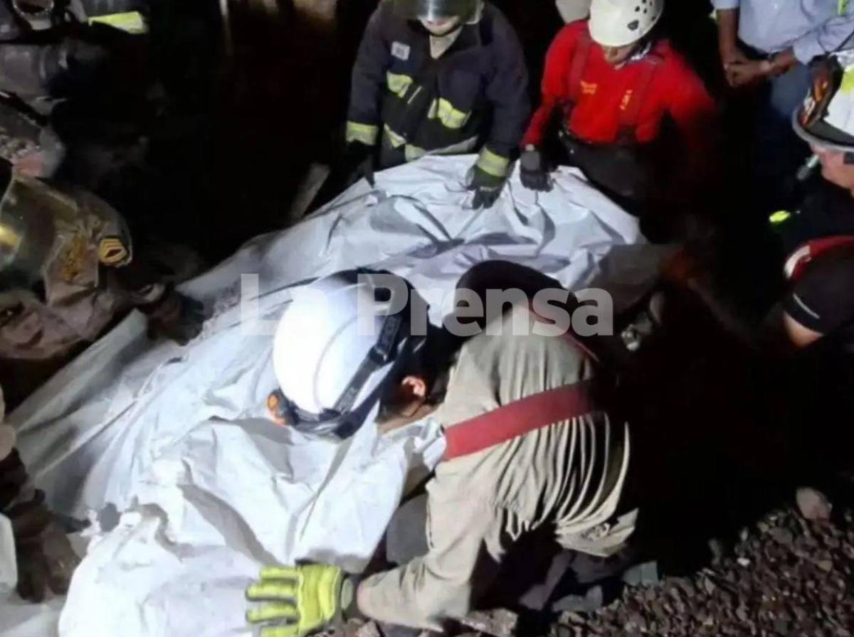 Dolorosa despedida a Leyreth, la niña hallada entre los escombros de la tragedia en la Villa Nueva