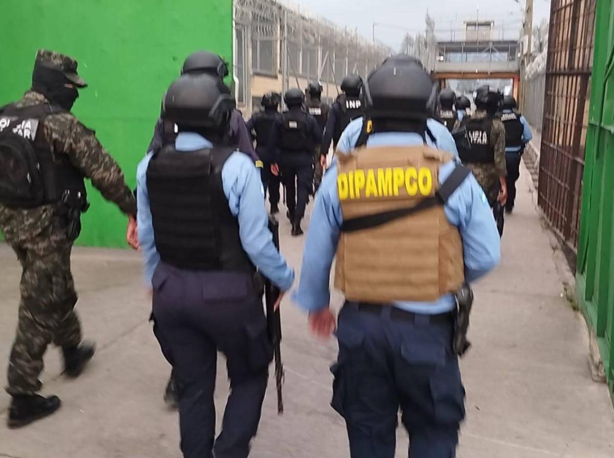 Imágenes del operativo de traslado de reclusos vinculados a la extorsión