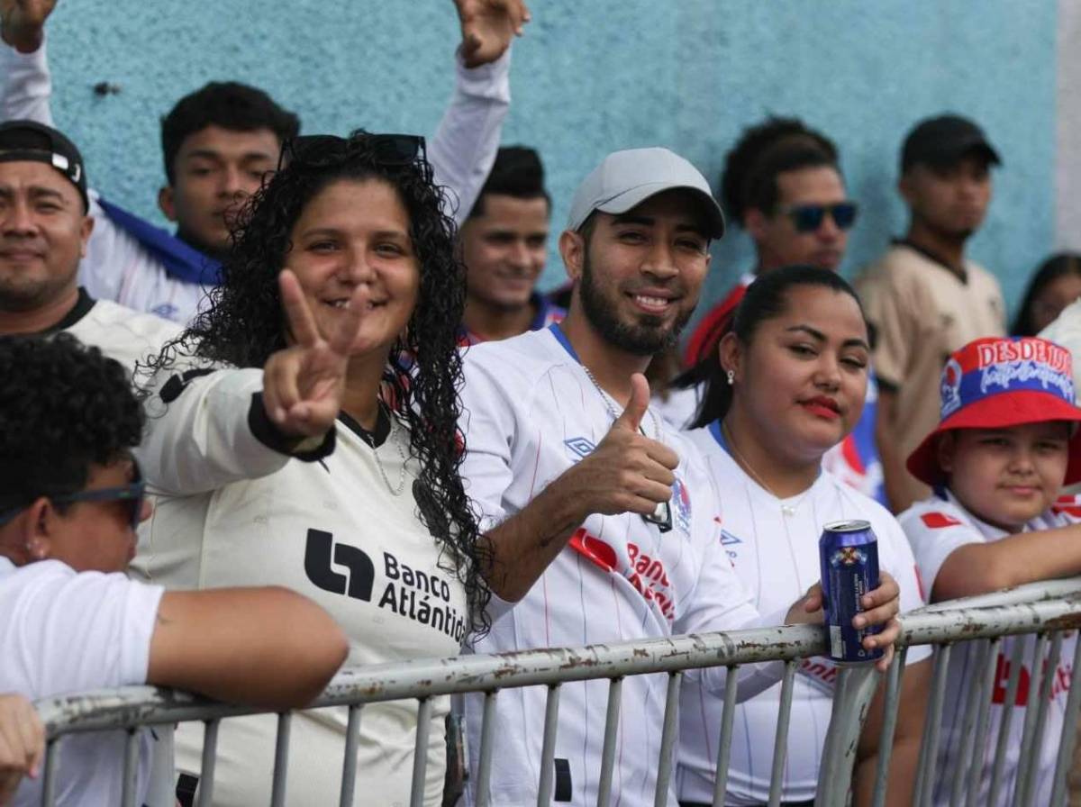 Olimpia vs Real España: chicas roban suspiros y ambiente de fiesta en el Nacional