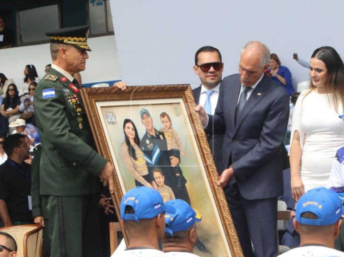 Políticos hondureños derrochan elegancia en la celebración de independencia