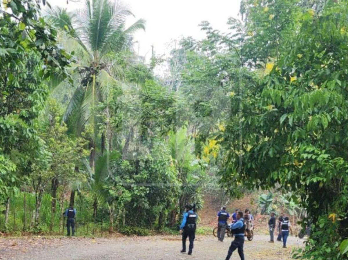 Los hallazgos forenses en la escena donde fueron asesinados cinco policías en Corinto