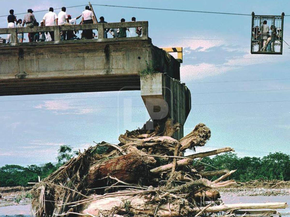 Fotos inéditas de la devastación causada por el huracán Mitch en Honduras