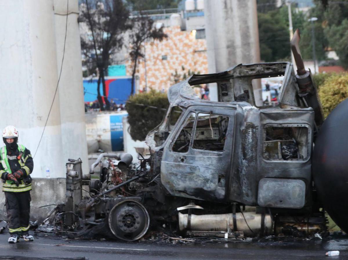 Impactantes imágenes de la explosión de camión de gas en Ciudad de México