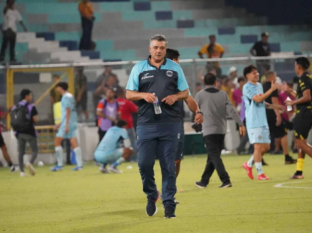 Bajas, futuro de Diego Vázquez y fichaje argentino que prepara Motagua