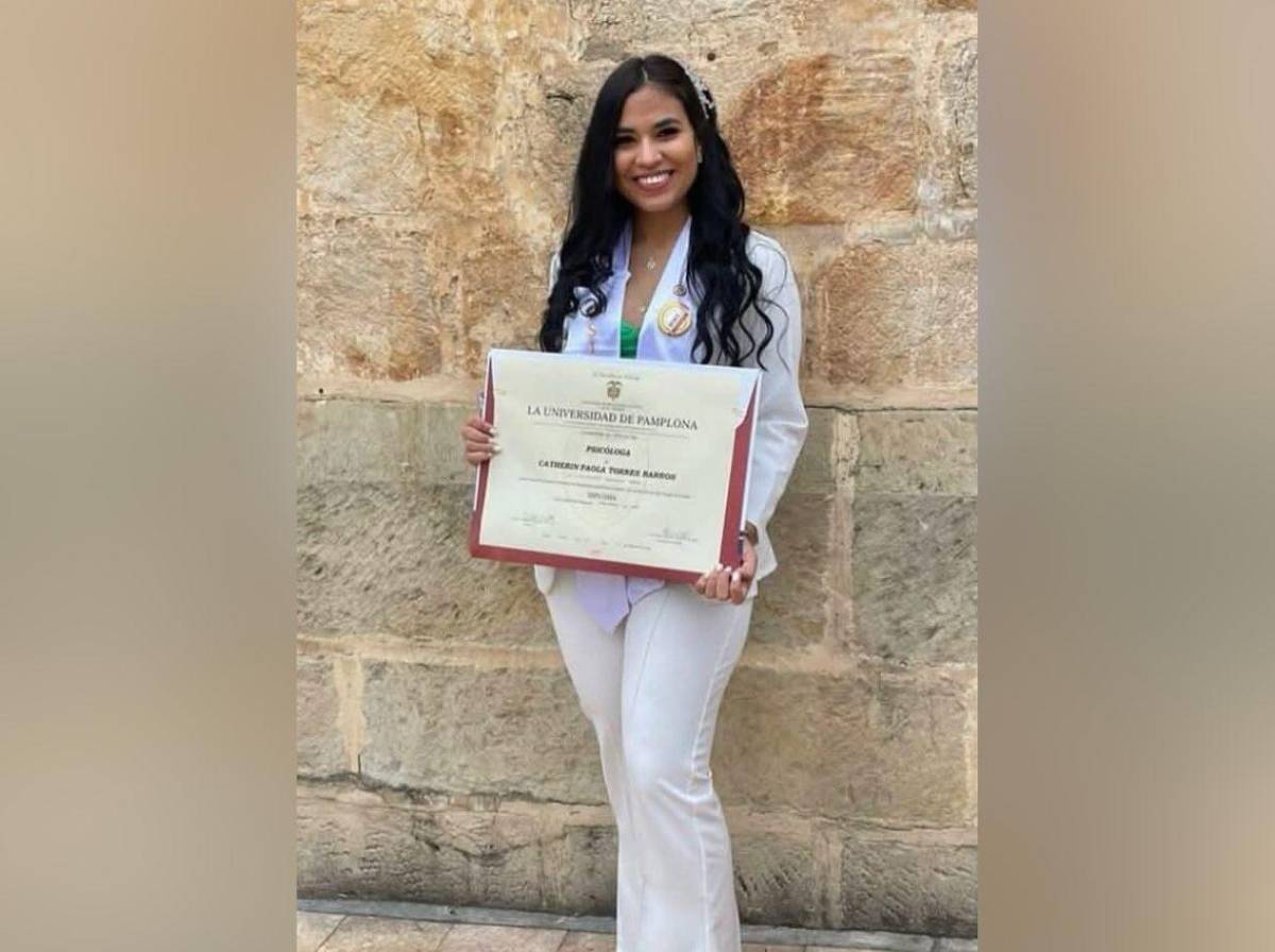 Psicóloga embarazada es atacada a disparos en el patio de su casa