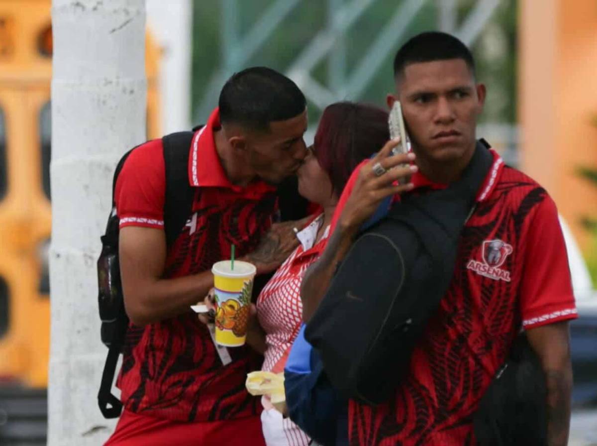 Color y emoción en Cantarranas por la final de ida del Ascenso