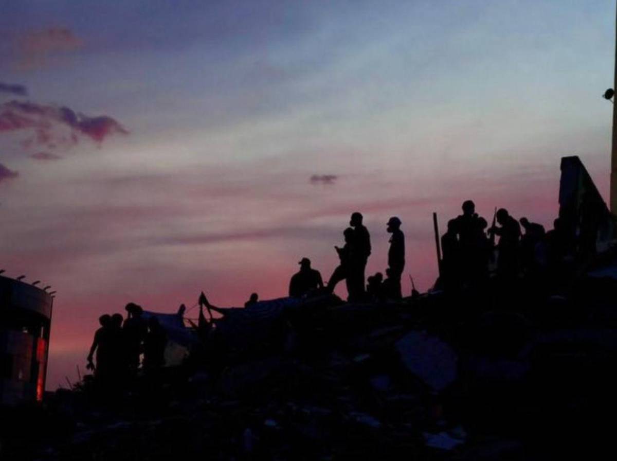 Venezuela: el cielo se tiñe de rojo en Caracas una semana después del doble terremoto