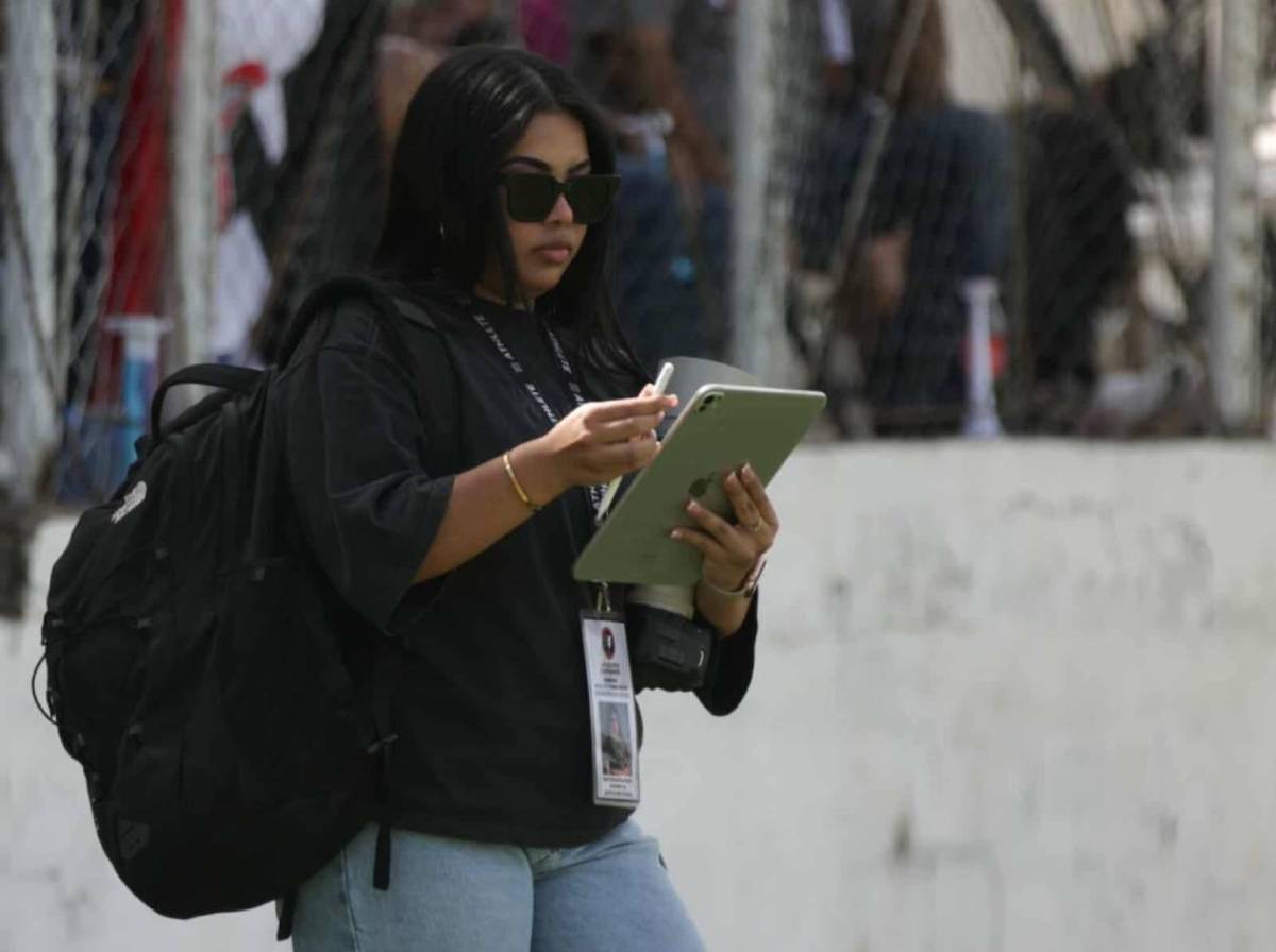 Color y emoción en Cantarranas por la final de ida del Ascenso