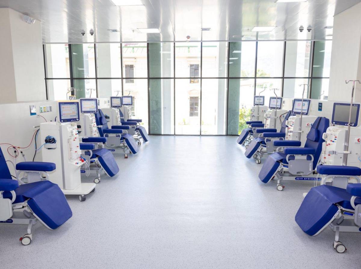 Bukele inaugura modernas instalaciones del Hospital Rosales en El Salvador