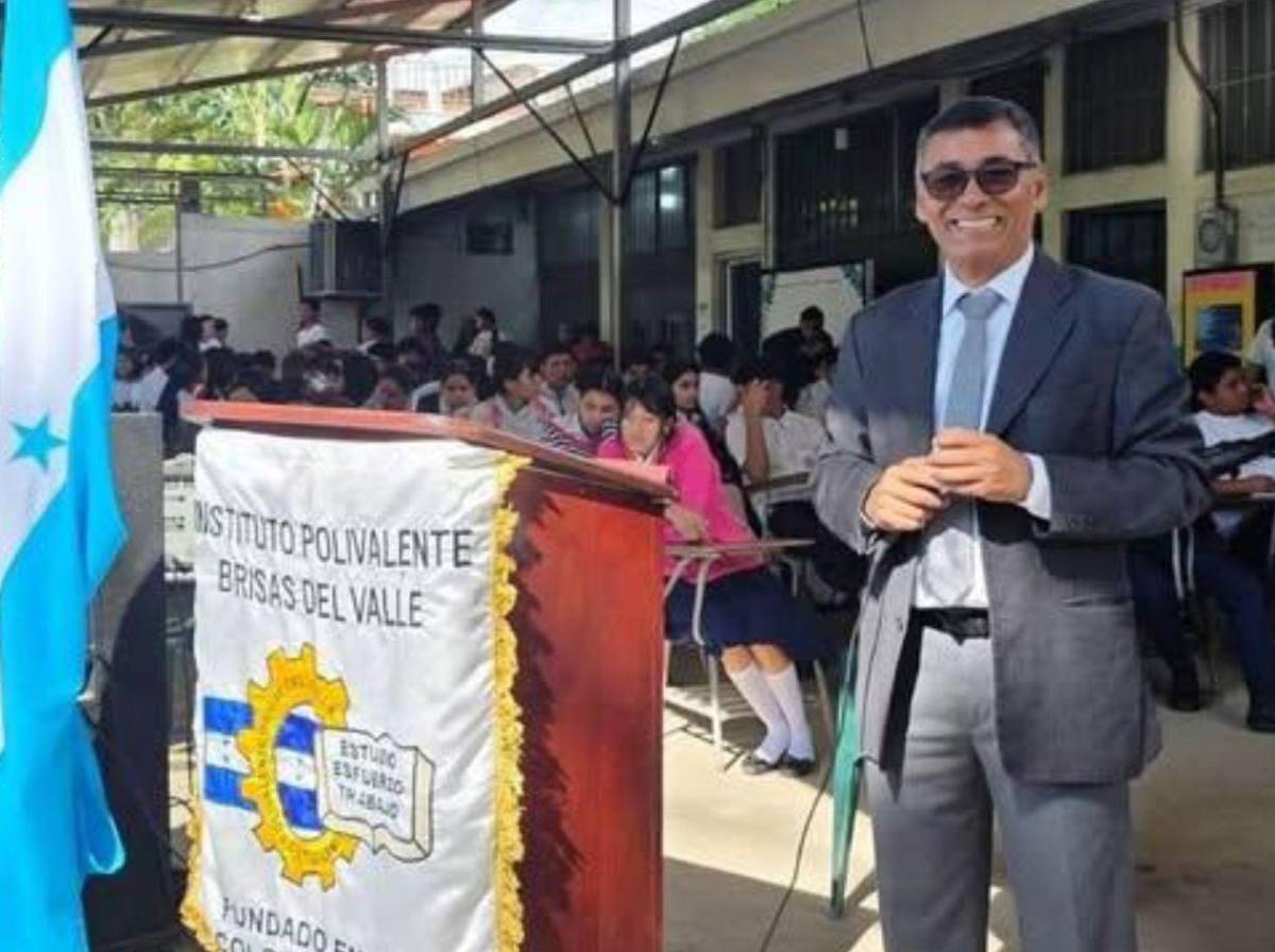 No toleraba las injusticias: entierran al director Víctor Fiallos en SPS