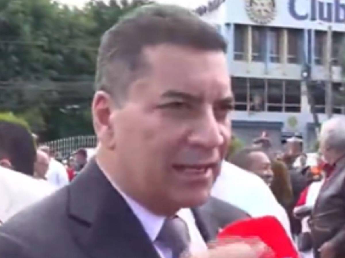 Elvin Santos reaparece en aniversario del PLH y envía mensaje a Nasry Asfura