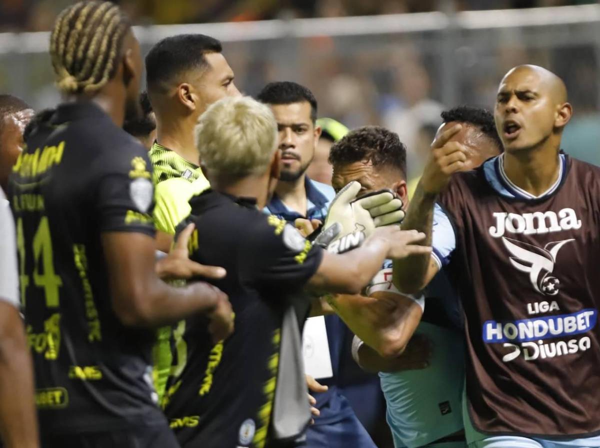 Bajas, futuro de Diego Vázquez y fichaje argentino que prepara Motagua