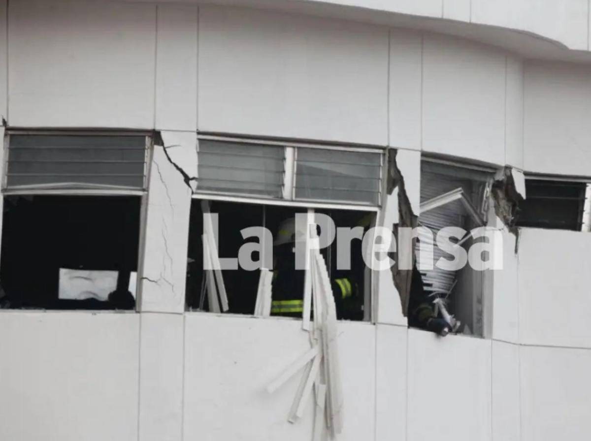 Dolor invade a familiares en velatorio de Félix Núñez, víctima del derrumbe en Loarque