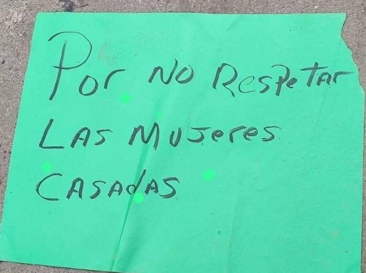 Le dejaron un rótulo: hallan muerto a taxista VIP en San Pedro Sula
