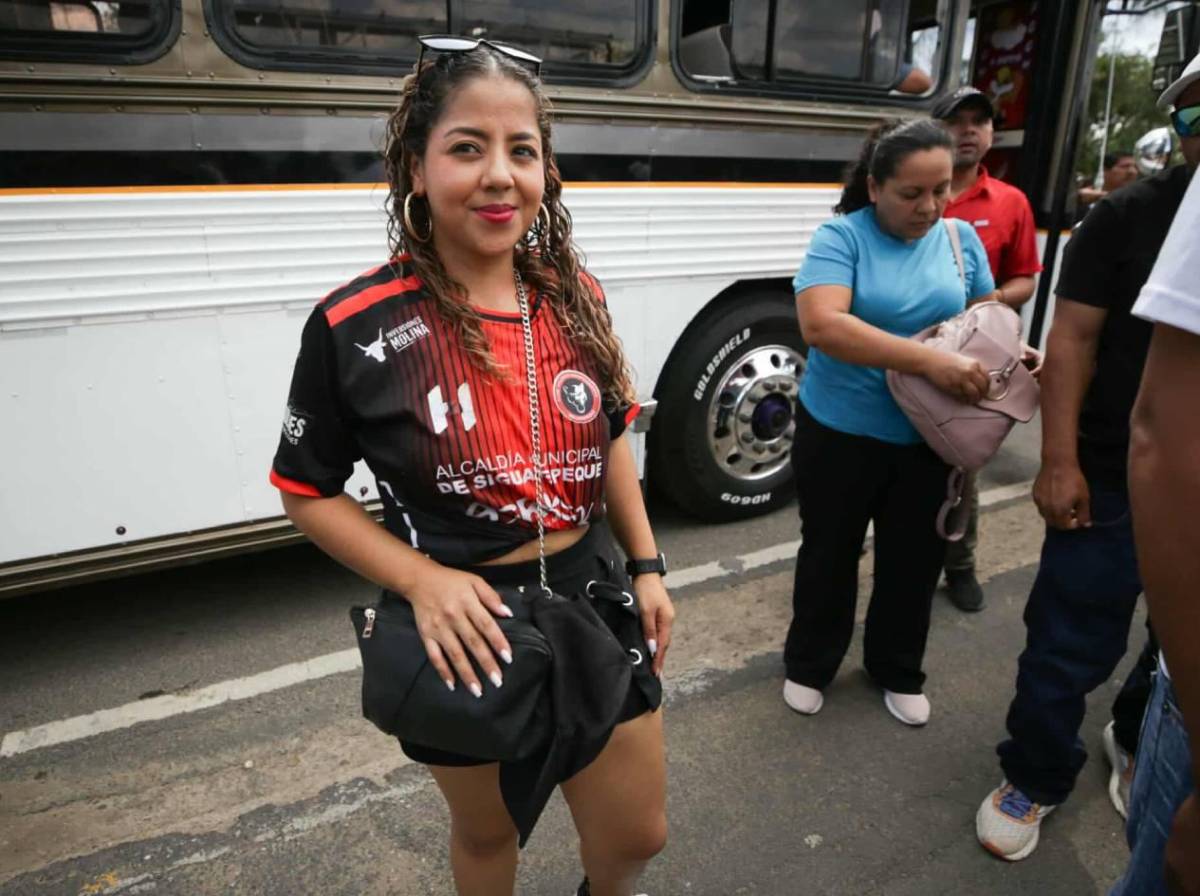 Color y emoción en Cantarranas por la final de ida del Ascenso