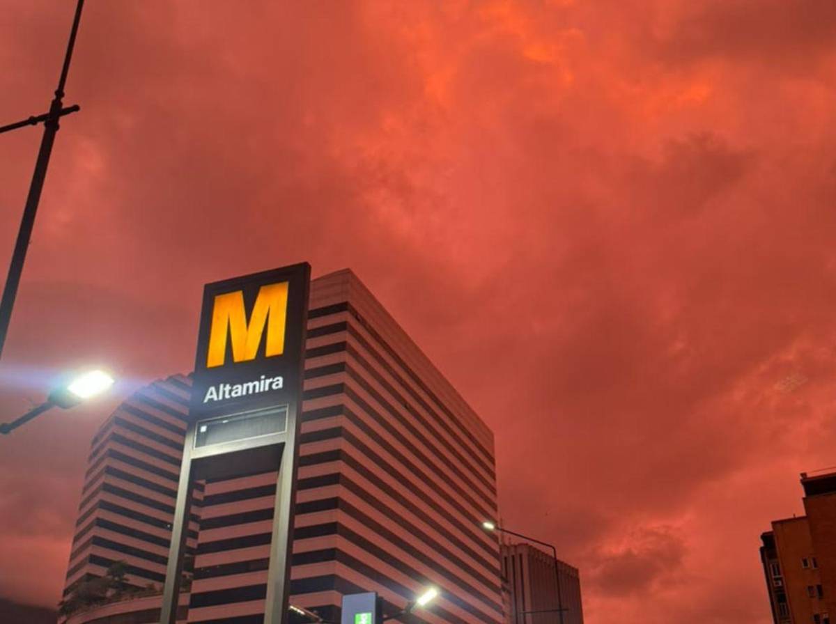 Venezuela: el cielo se tiñe de rojo en Caracas una semana después del doble terremoto